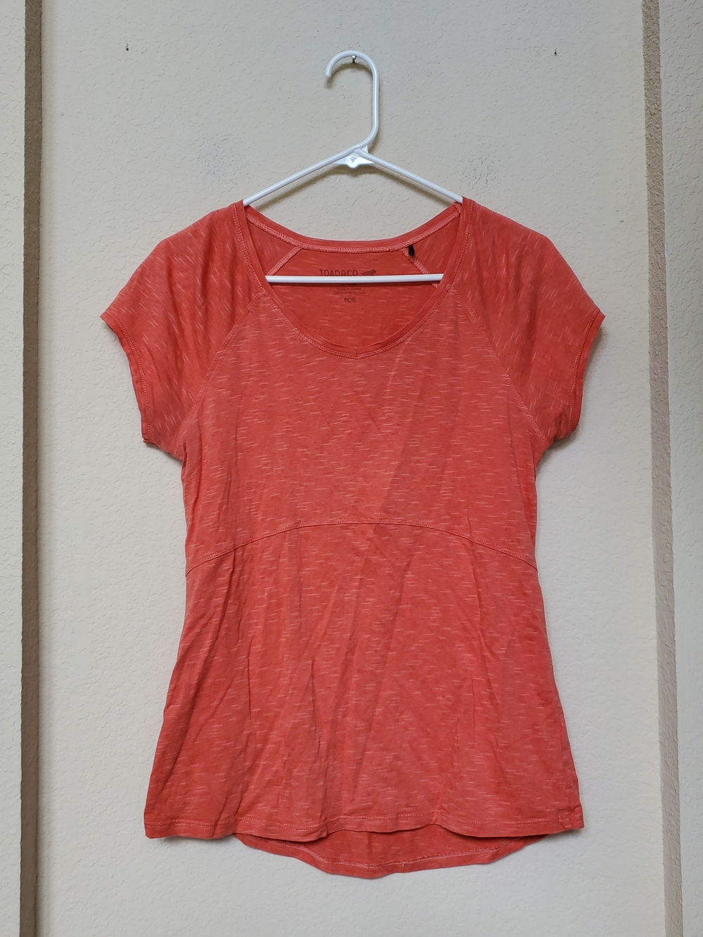 Toad&Co Coral Heather Scoop-Neck Short Sleeve Tee.  Size Small